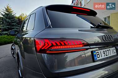 Внедорожник / Кроссовер Audi Q7 2020 в 