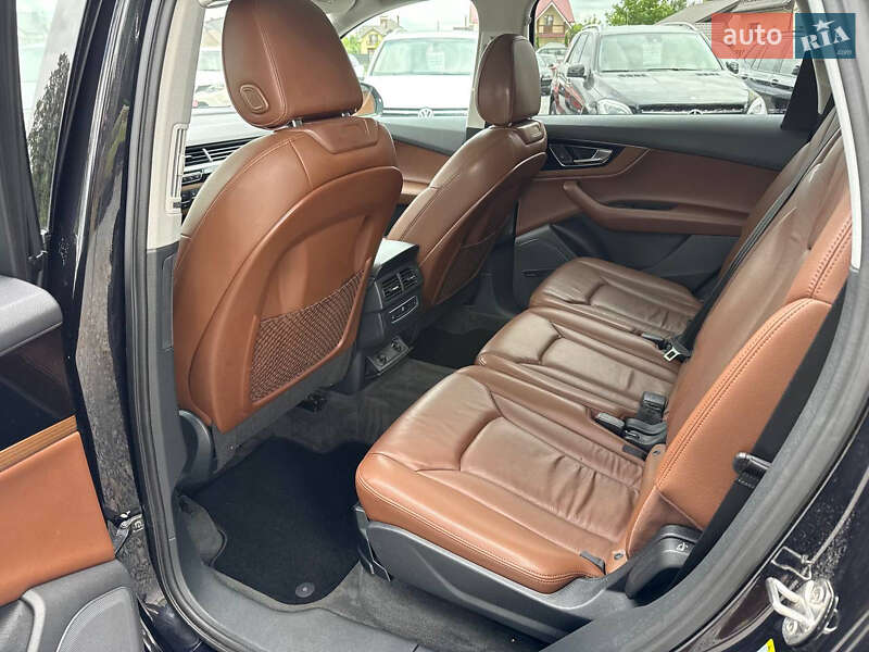 Позашляховик / Кросовер Audi Q7 2016 в Стрию