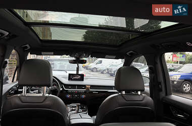 Внедорожник / Кроссовер Audi Q7 2017 в 