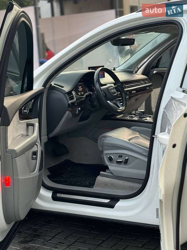 Внедорожник / Кроссовер Audi Q7 2016 в Львове