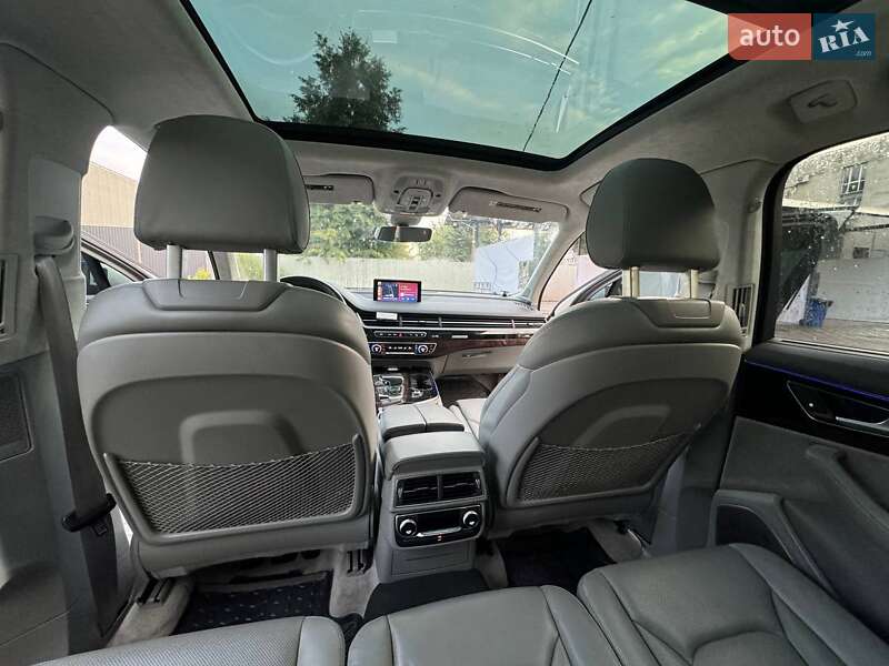 Внедорожник / Кроссовер Audi Q7 2016 в Львове