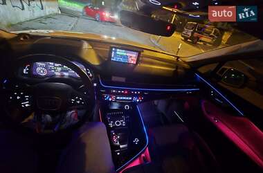 Позашляховик / Кросовер Audi Q7 2016 в 