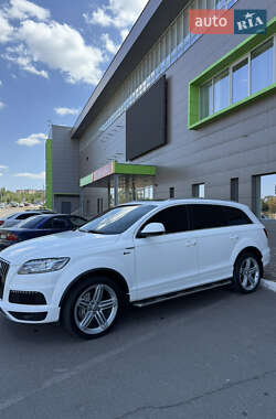 Внедорожник / Кроссовер Audi Q7 2011 в 