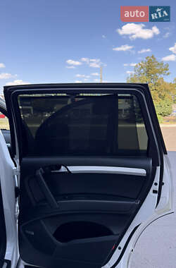 Внедорожник / Кроссовер Audi Q7 2011 в 