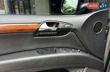 Позашляховик / Кросовер Audi Q7 2014 в 