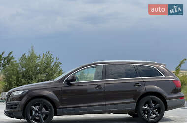 Позашляховик / Кросовер Audi Q7 2010 в 