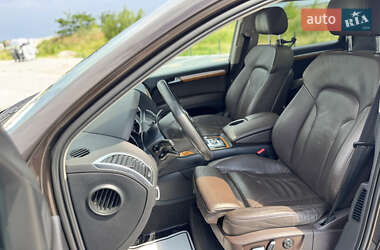 Позашляховик / Кросовер Audi Q7 2010 в 