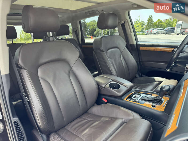 Внедорожник / Кроссовер Audi Q7 2010 в Ровно