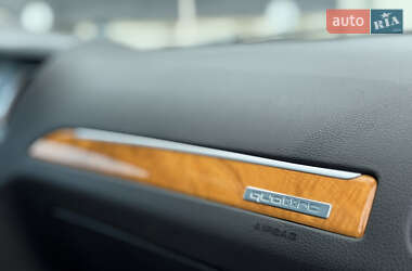 Позашляховик / Кросовер Audi Q7 2010 в 