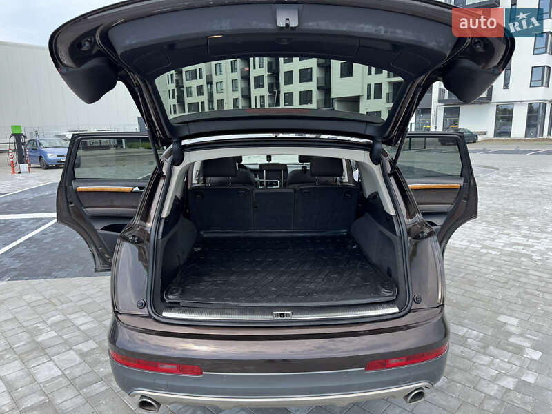 Внедорожник / Кроссовер Audi Q7 2010 в Ровно