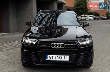 Внедорожник / Кроссовер Audi Q7 2015 в 