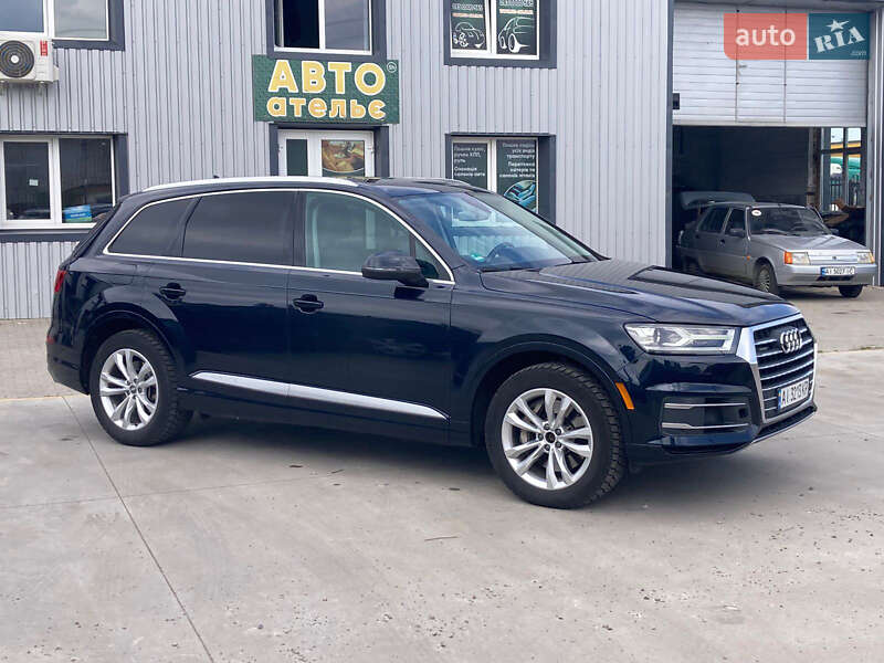 Позашляховик / Кросовер Audi Q7 2017 в Києві