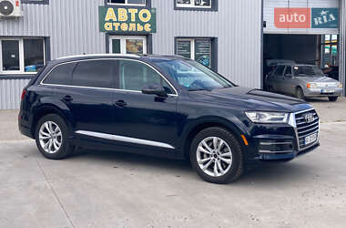 Внедорожник / Кроссовер Audi Q7 2017 в 