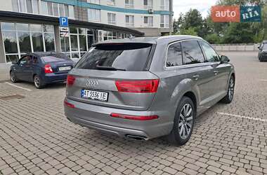 Внедорожник / Кроссовер Audi Q7 2016 в 