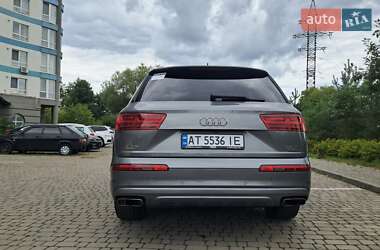 Внедорожник / Кроссовер Audi Q7 2016 в 