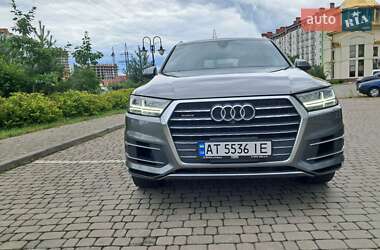 Внедорожник / Кроссовер Audi Q7 2016 в 