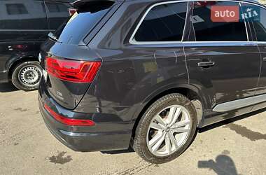 Внедорожник / Кроссовер Audi Q7 2015 в 
