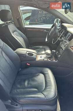 Внедорожник / Кроссовер Audi Q7 2012 в 