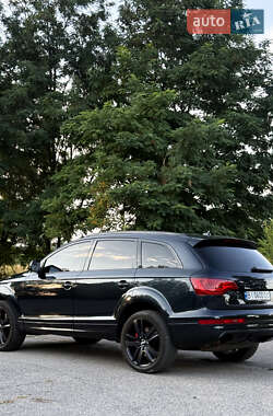 Внедорожник / Кроссовер Audi Q7 2011 в 