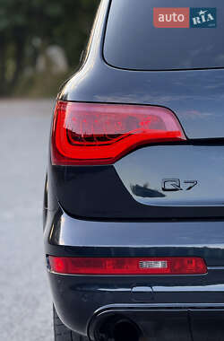Внедорожник / Кроссовер Audi Q7 2011 в 