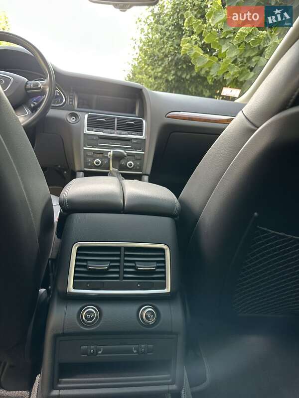 Внедорожник / Кроссовер Audi Q7 2015 в Запорожье