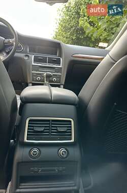 Внедорожник / Кроссовер Audi Q7 2015 в 