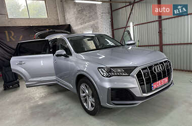 Внедорожник / Кроссовер Audi Q7 2022 в 