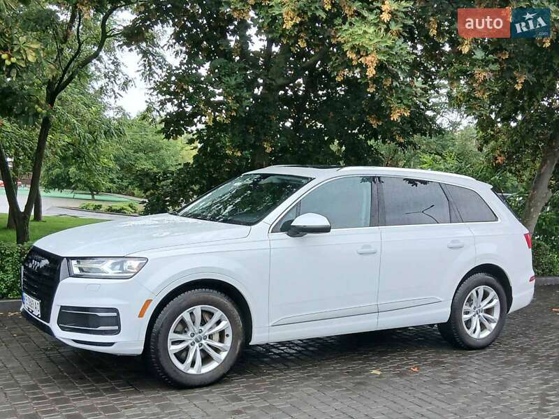 Позашляховик / Кросовер Audi Q7 2019 в Кам'янському