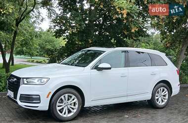 Внедорожник / Кроссовер Audi Q7 2019 в 