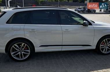 Внедорожник / Кроссовер Audi Q7 2020 в 