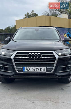 Внедорожник / Кроссовер Audi Q7 2019 в 