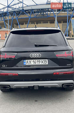 Внедорожник / Кроссовер Audi Q7 2019 в 