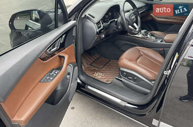 Внедорожник / Кроссовер Audi Q7 2019 в 