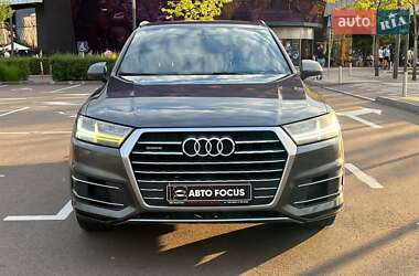 Внедорожник / Кроссовер Audi Q7 2017 в 