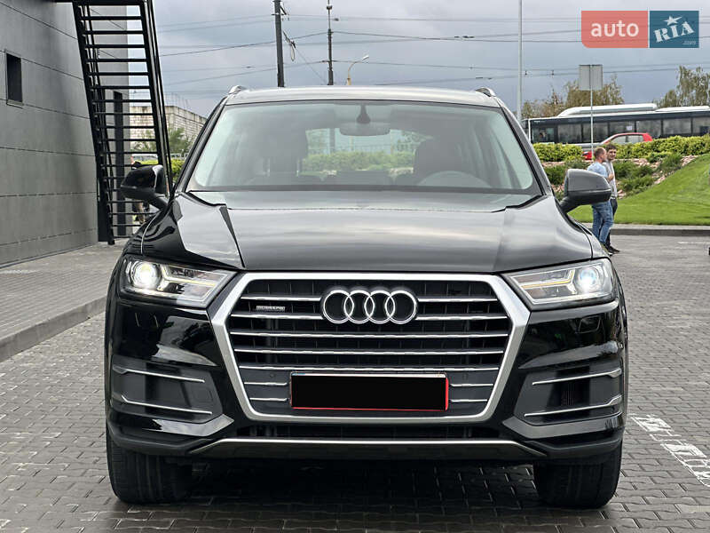 Позашляховик / Кросовер Audi Q7 2017 в Дніпрі