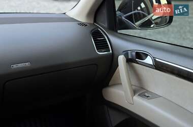 Внедорожник / Кроссовер Audi Q7 2008 в 