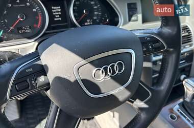 Внедорожник / Кроссовер Audi Q7 2015 в 