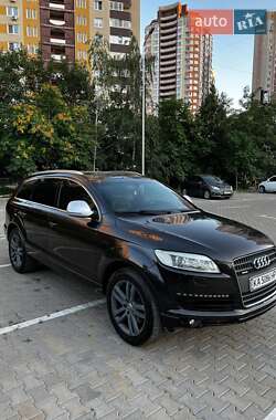 Внедорожник / Кроссовер Audi Q7 2006 в 