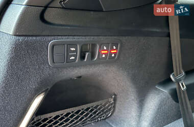 Позашляховик / Кросовер Audi Q7 2020 в 