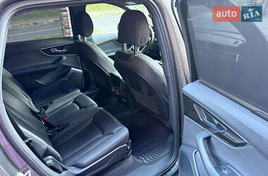 Позашляховик / Кросовер Audi Q7 2020 в 