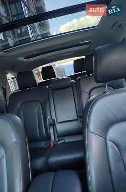 Внедорожник / Кроссовер Audi Q7 2015 в 