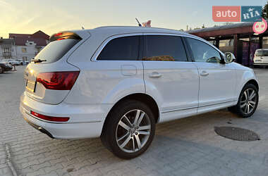 Позашляховик / Кросовер Audi Q7 2012 в 