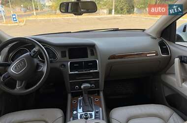 Внедорожник / Кроссовер Audi Q7 2015 в 