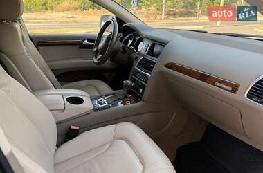 Внедорожник / Кроссовер Audi Q7 2015 в 