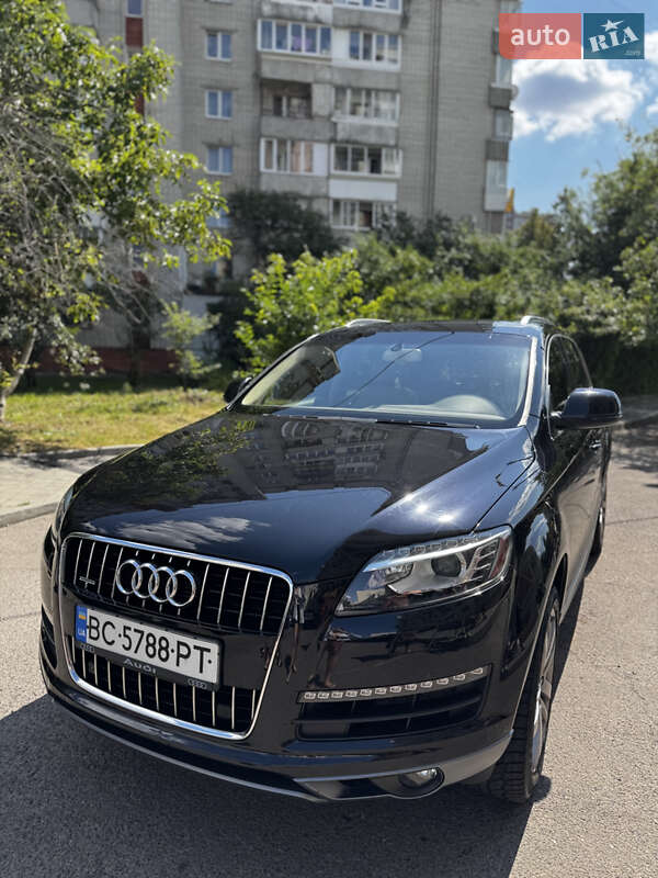 Позашляховик / Кросовер Audi Q7 2013 в Львові