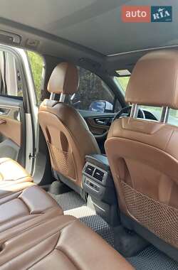 Позашляховик / Кросовер Audi Q7 2016 в 