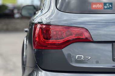 Внедорожник / Кроссовер Audi Q7 2013 в 