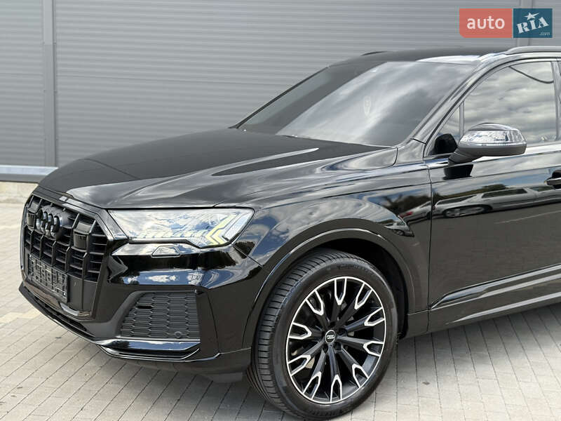 Внедорожник / Кроссовер Audi Q7 2020 в Виннице
