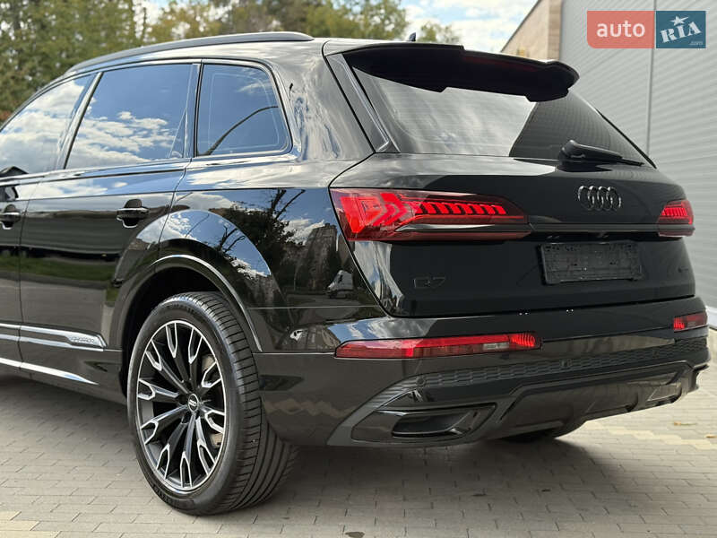 Внедорожник / Кроссовер Audi Q7 2020 в Виннице