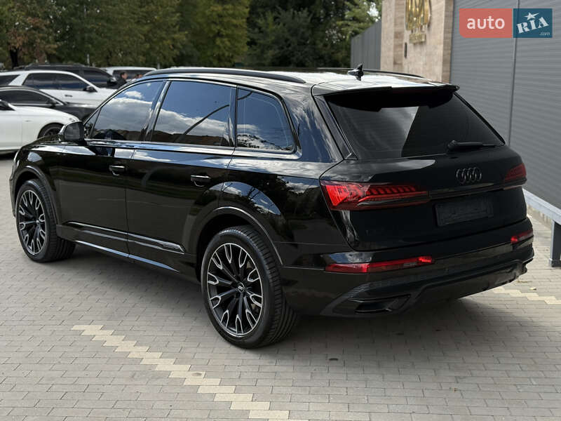 Внедорожник / Кроссовер Audi Q7 2020 в Виннице